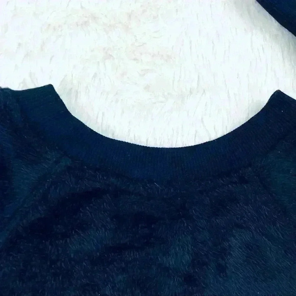 Topshop Black Furry Puma Long Sleeve Pullover Cropped Sweatshirt Size 4 - Picture 10 of 14